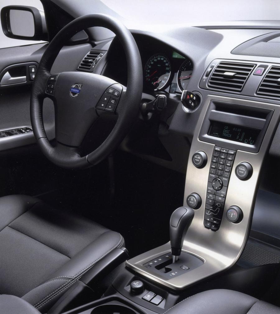  Volvo S40 2003 года  (фото 2 из 4)